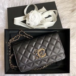 New Condition French New WOC 20K chain CC Caviar